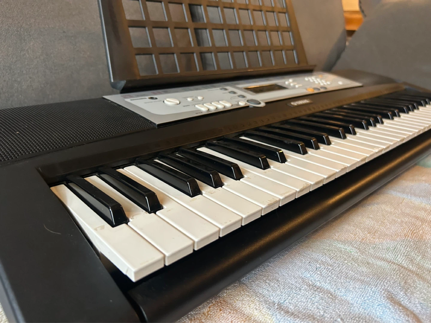Yamaha YPT-200 Portable Keyboard - photo 2