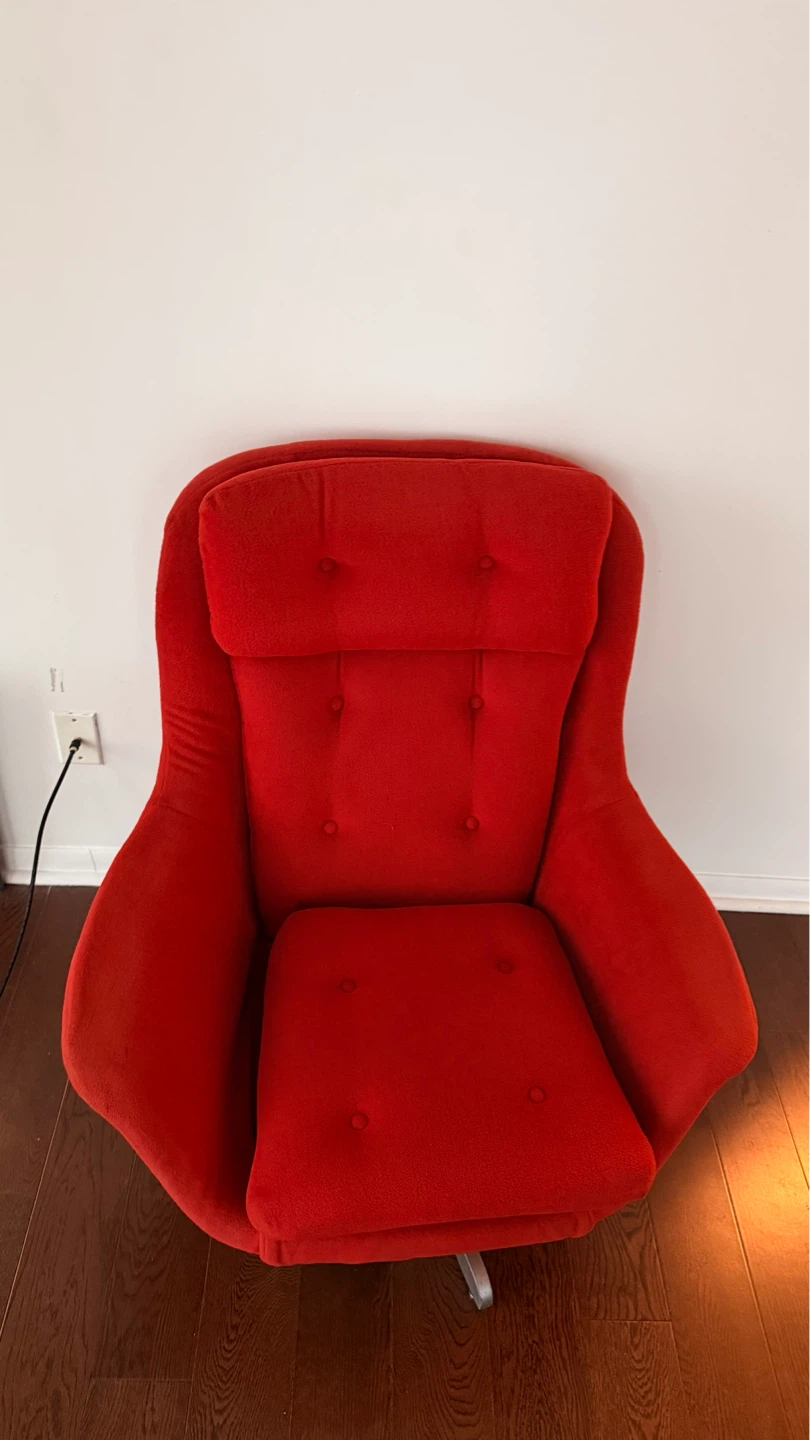 Moving out sale - Orange Accent Chair - photo 2