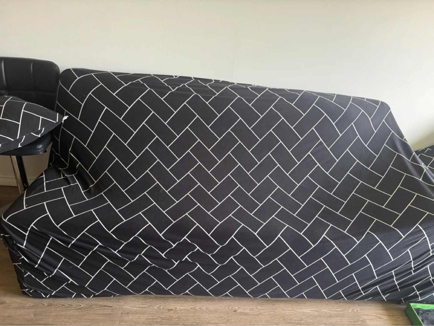 Purple Tufted Sofa - photo 3
