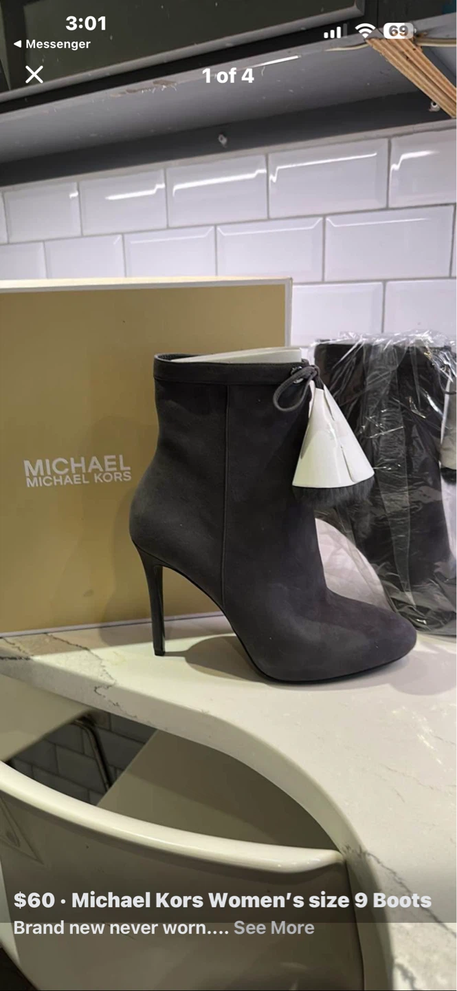 Michael Kors Bootie Suede/Fur Ankle Boots -Size 9M