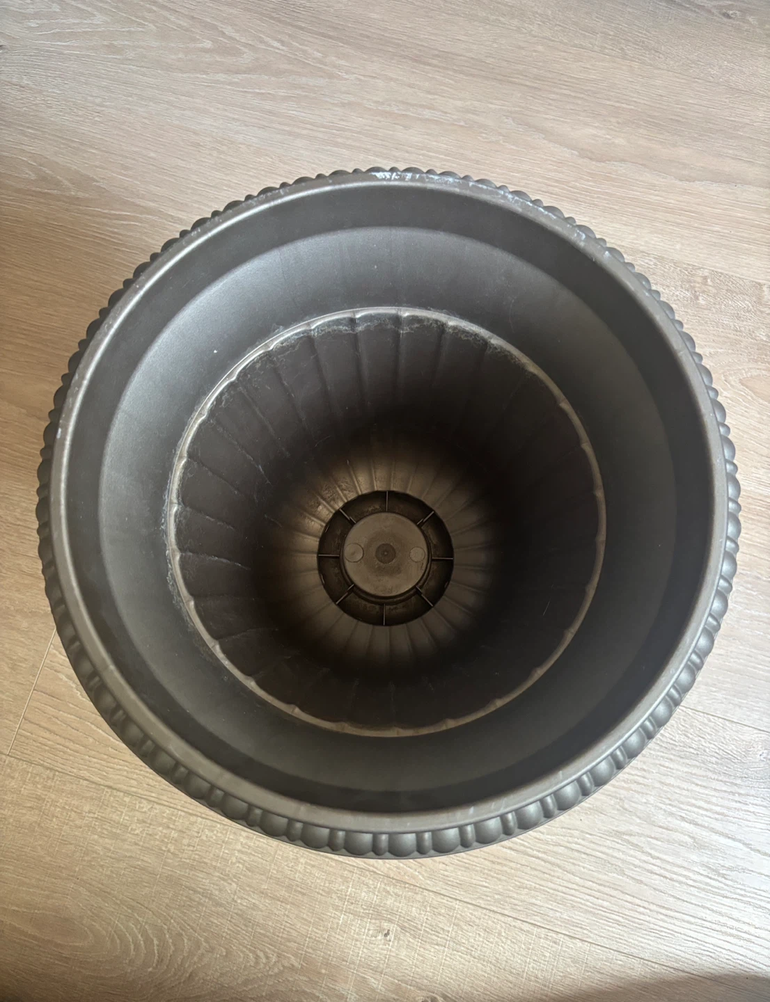 Plastic Urn Planter🌱 - photo 2