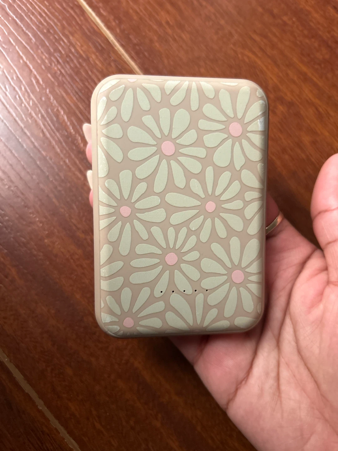 Poppy Magnetic Wireless Power Bank - 5000mAh - photo 3