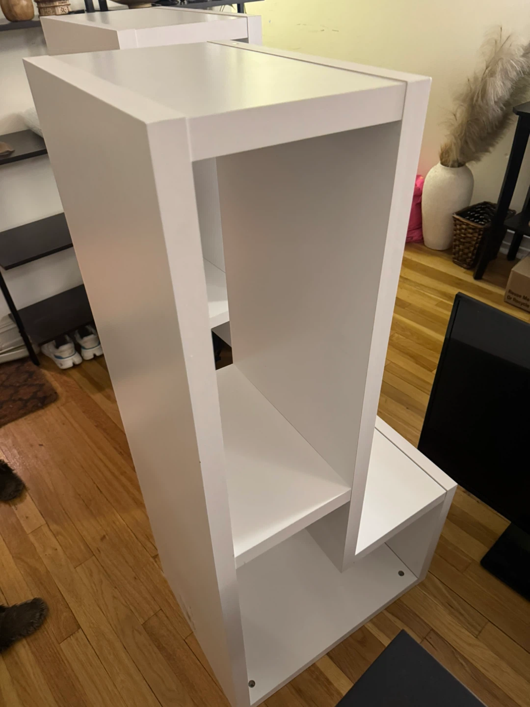 White Modern Bookshelf - photo 3