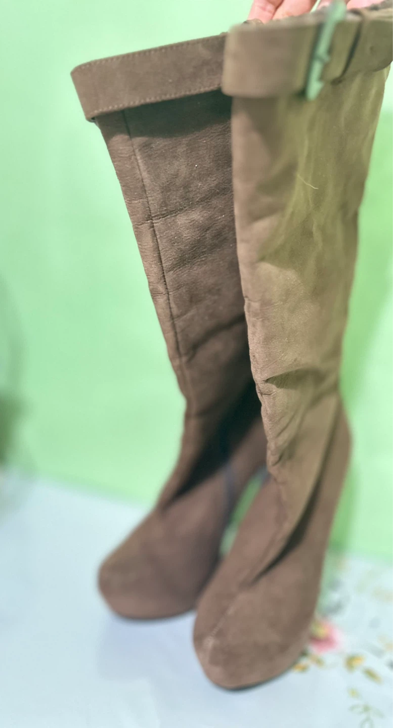 Brown Suede Knee-High Boots with Buckle Detail - photo 2