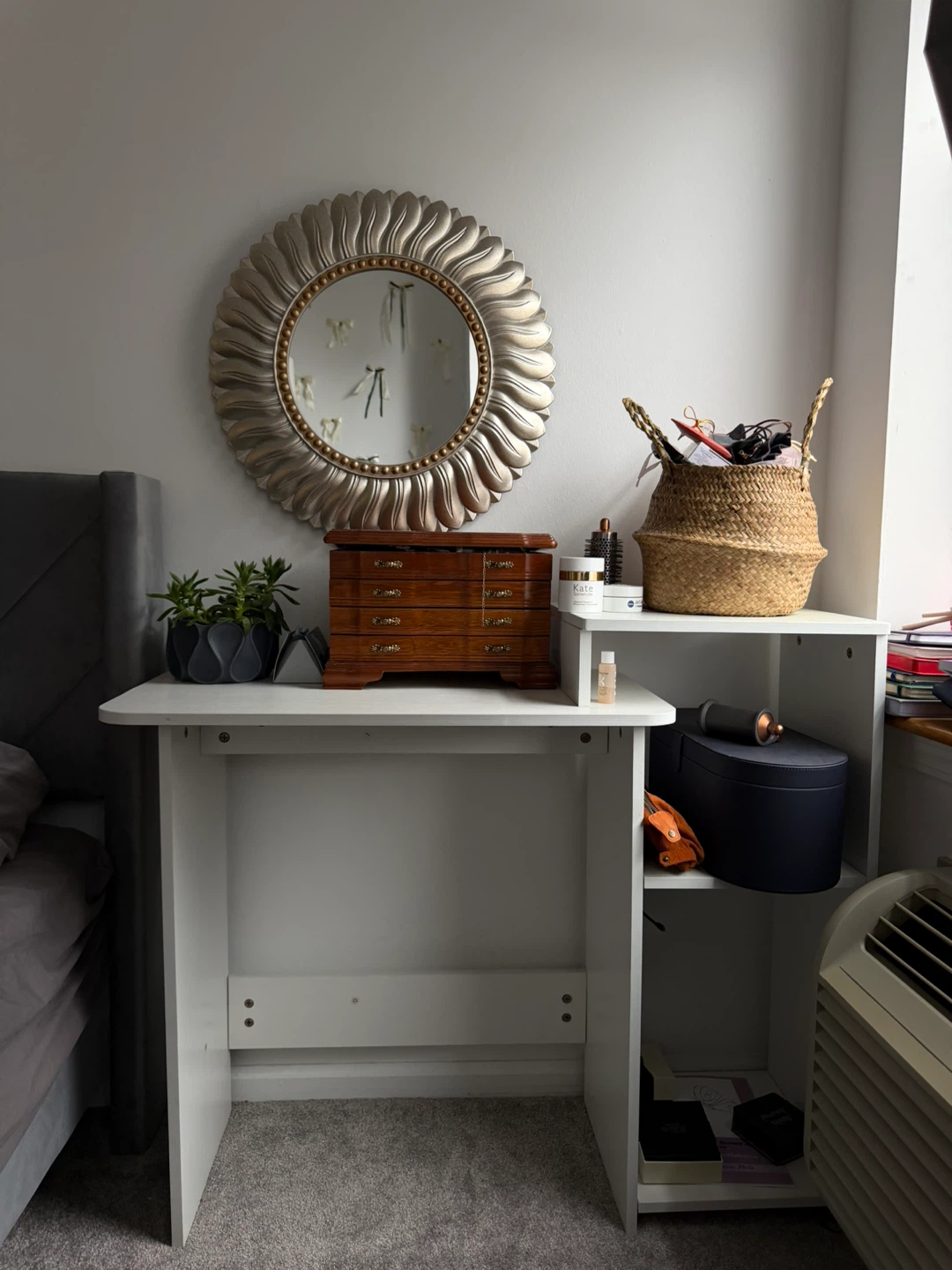 White 2-Tier Shelf Unit