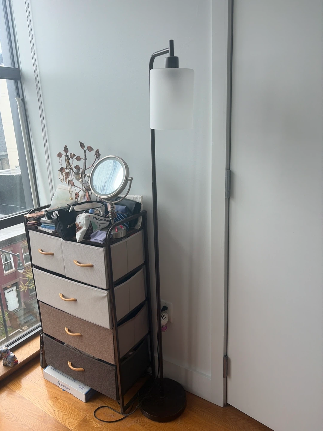 Floor Lamp with multiple light settings