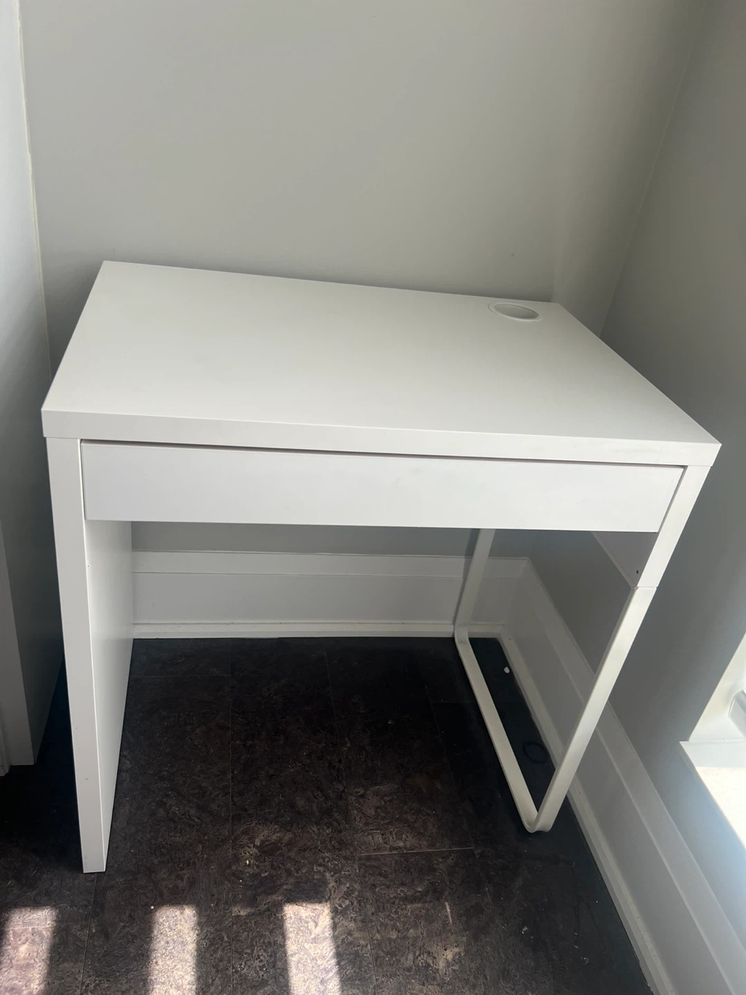 White Desk with Drawer - photo 2