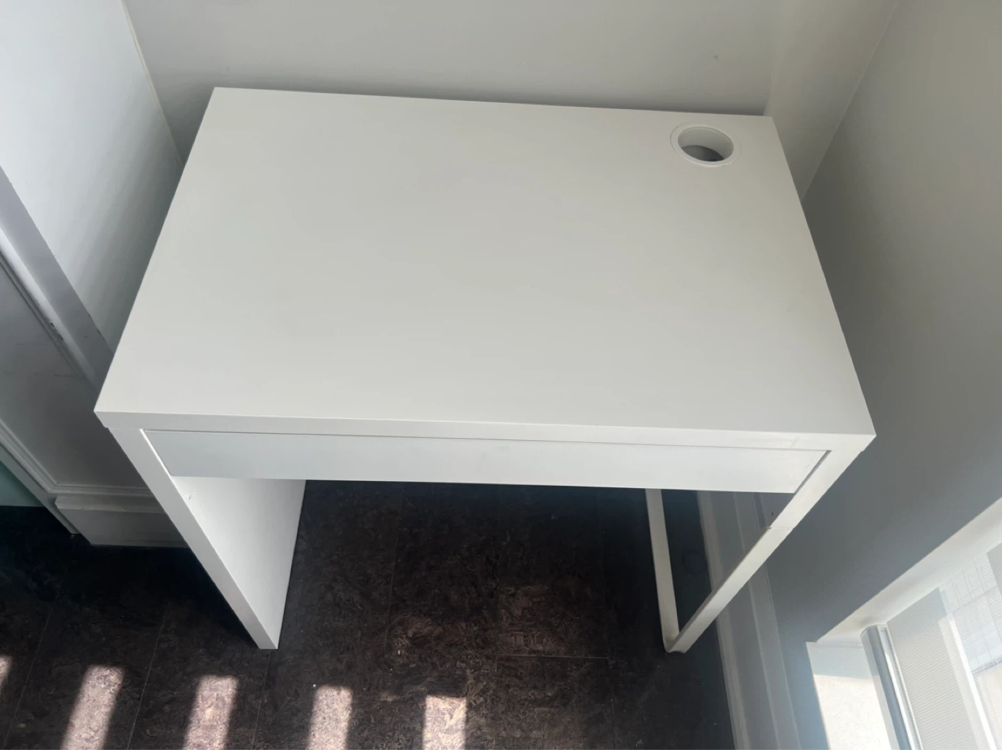 White Desk with Drawer - photo 3