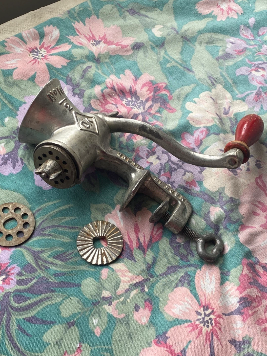 Vintage Manual Meat Grinder - photo 3