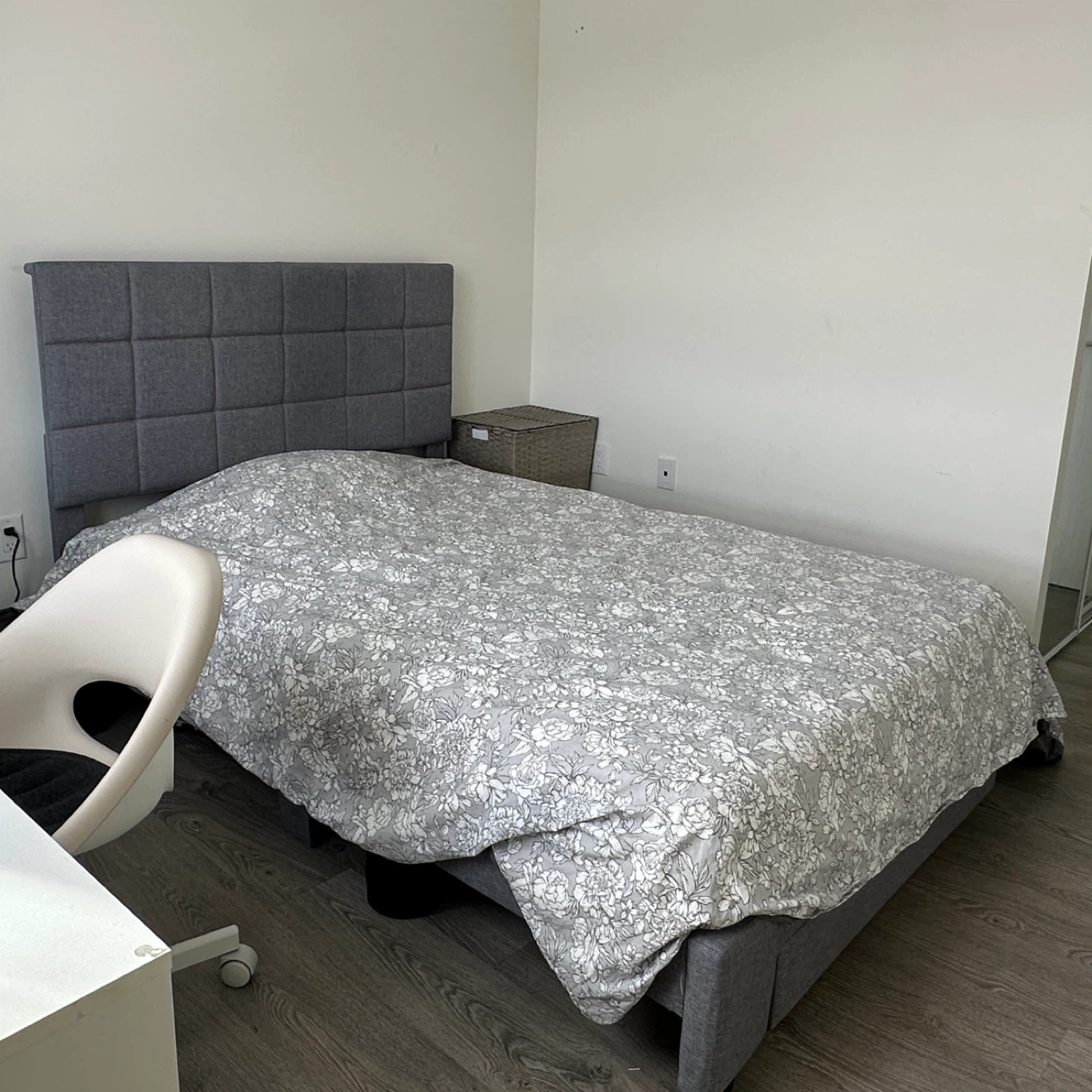 Bed with mattress - Queen size with storage - photo 2