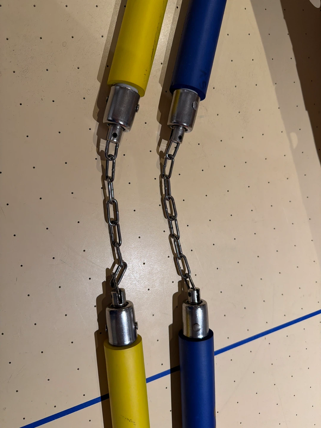 Set of 2 Yellow and 2 Blue Practice Nunchucks - photo 2