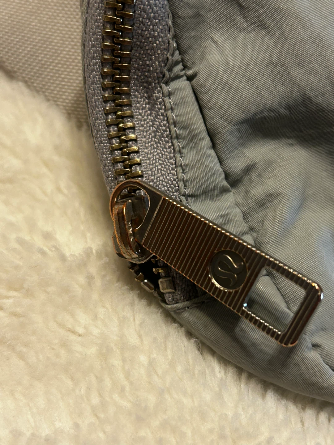 Lululemon Everywhere Belt Bag - Light Grey - photo 5