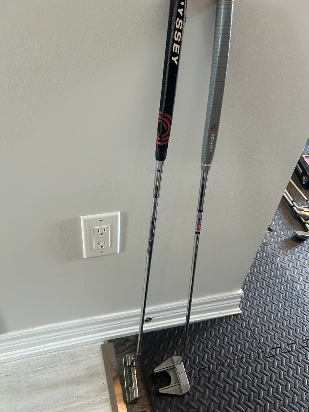 Odyssey Golf Putters x2 - photo 3