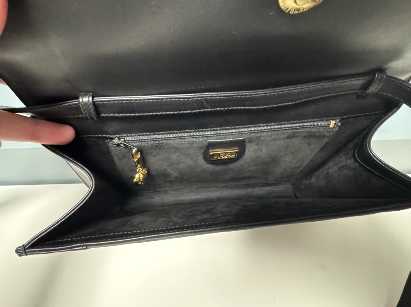 Black Suede Gucci Shoulder/ Cross body Bag - photo 4