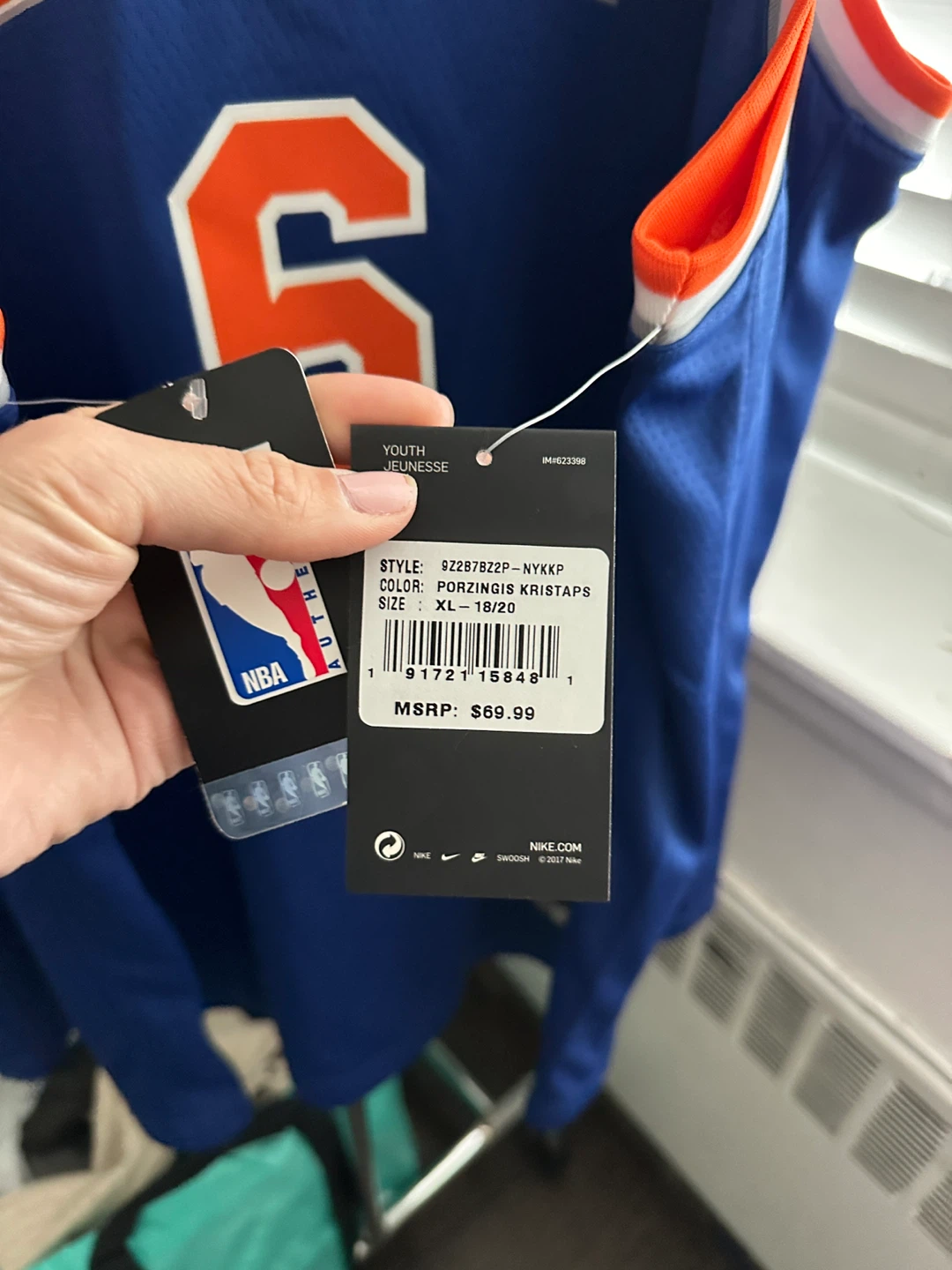 New York Knicks Porzingis #6 Youth Jersey XL - photo 4
