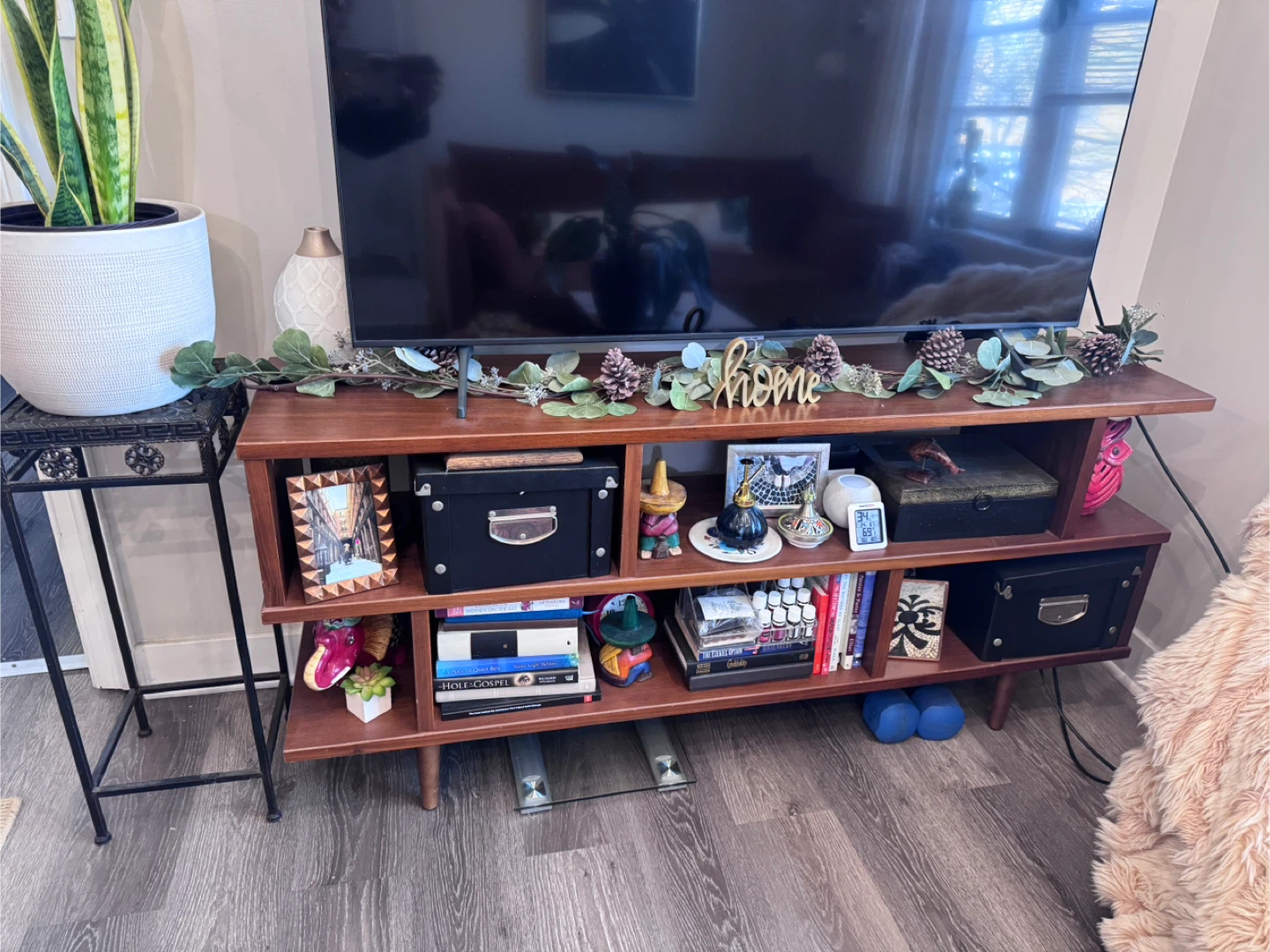 Mid-Century Modern Wood TV Stand - photo 3