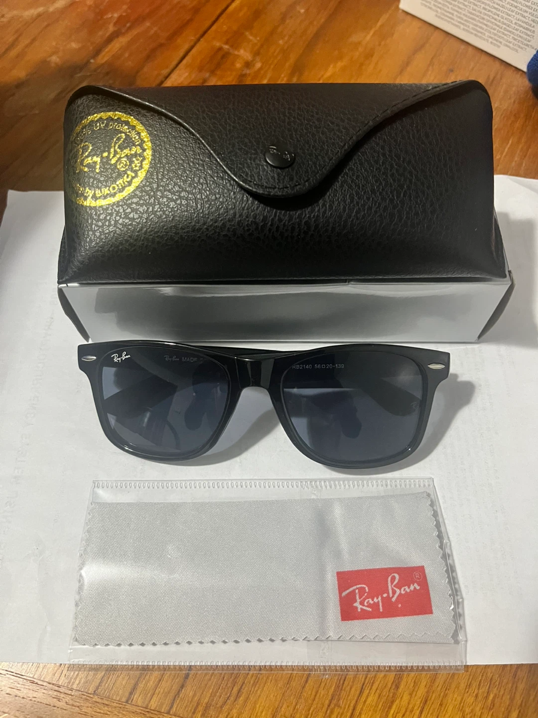 Ray-Ban Wayfarer Sunglasses