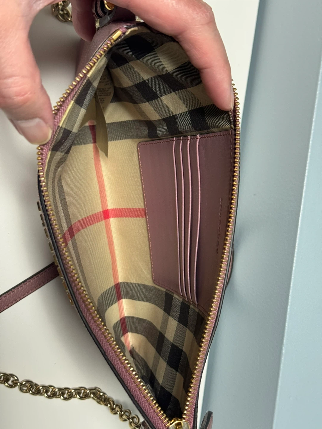 Burberry Dust Pink Leather Peyton Crossbody Bag - photo 4