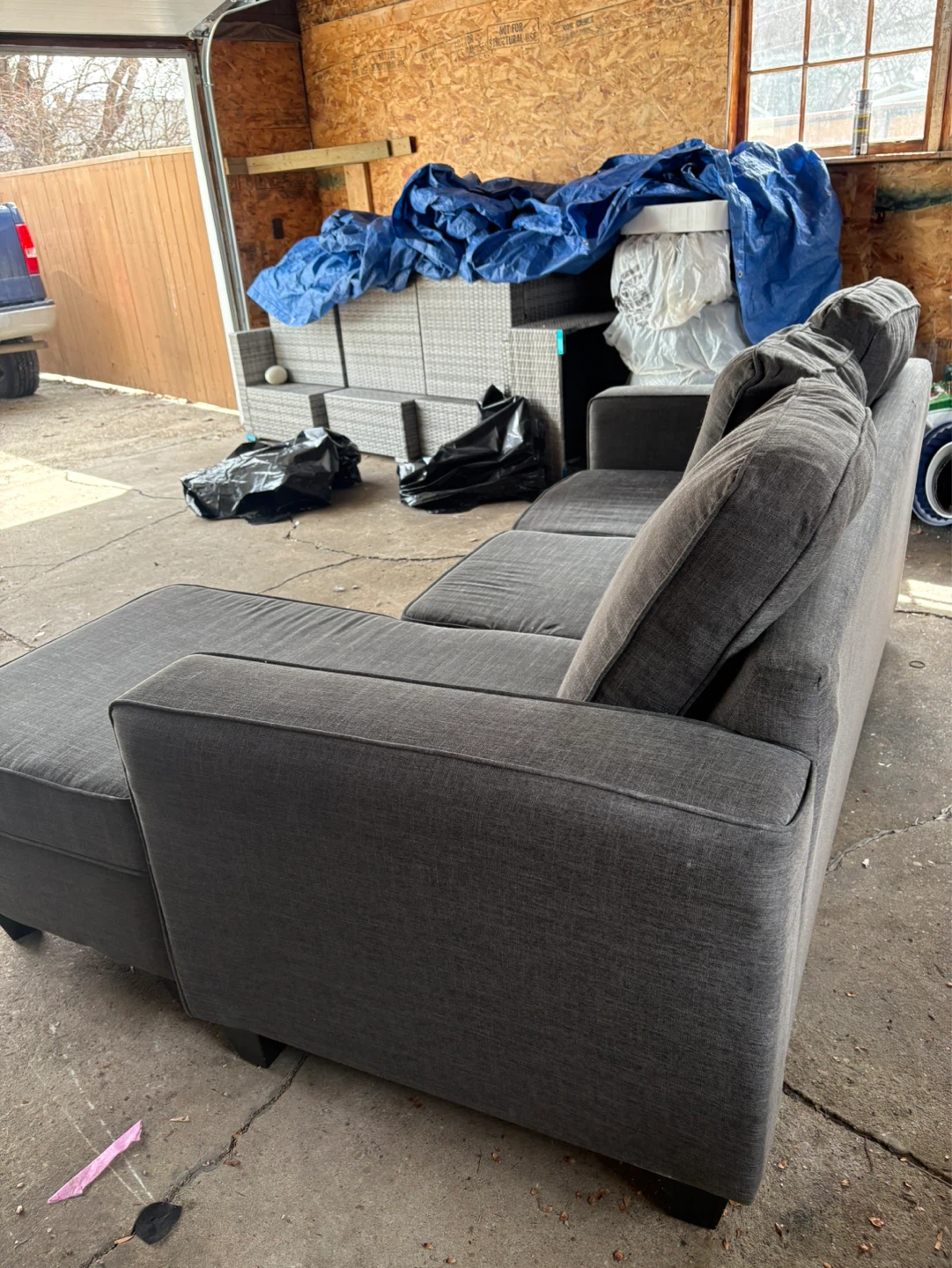 Delivery available- Grey Sectional couch - photo 3