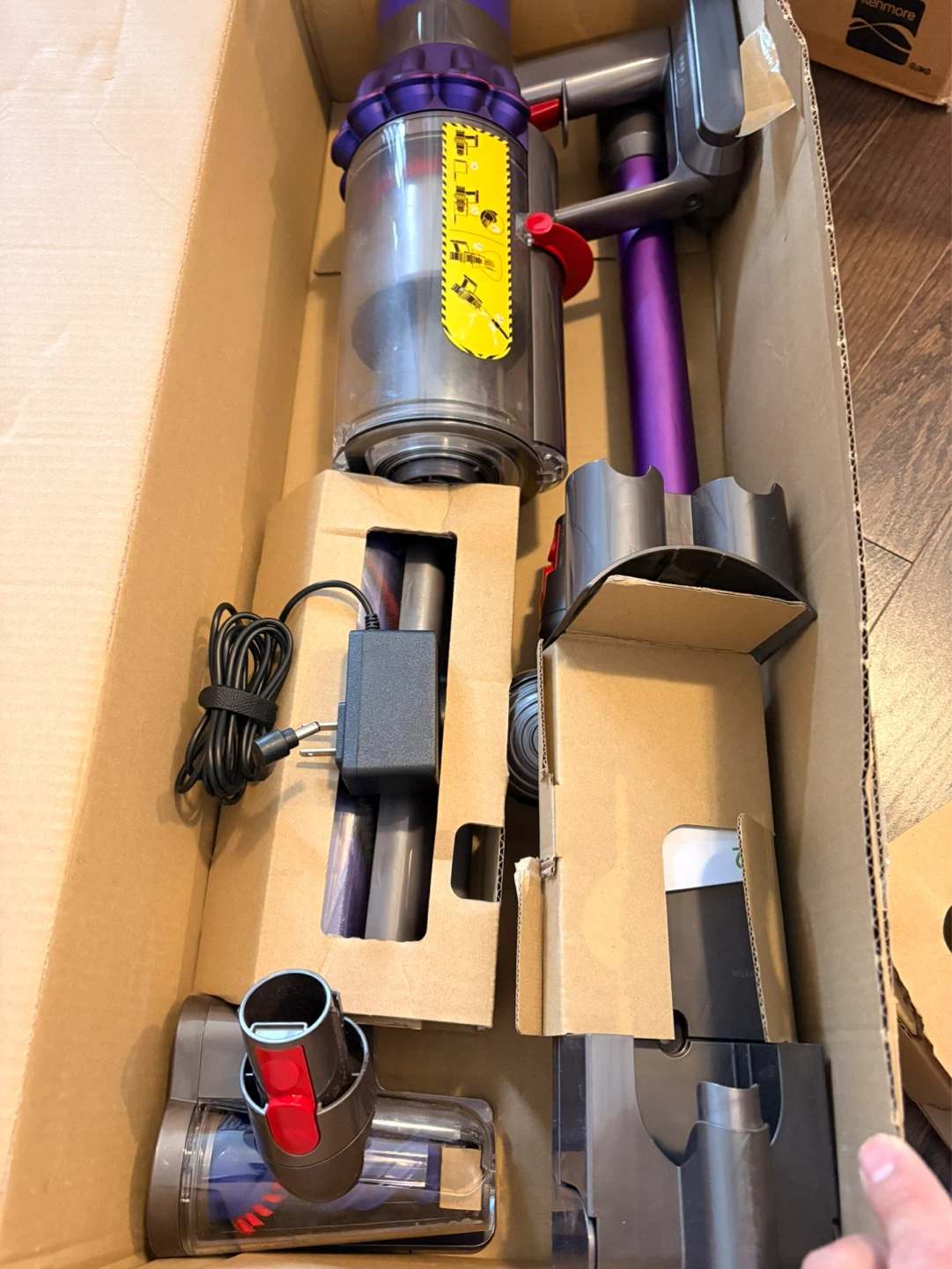 Dyson Vacuum Cleaner - photo 3