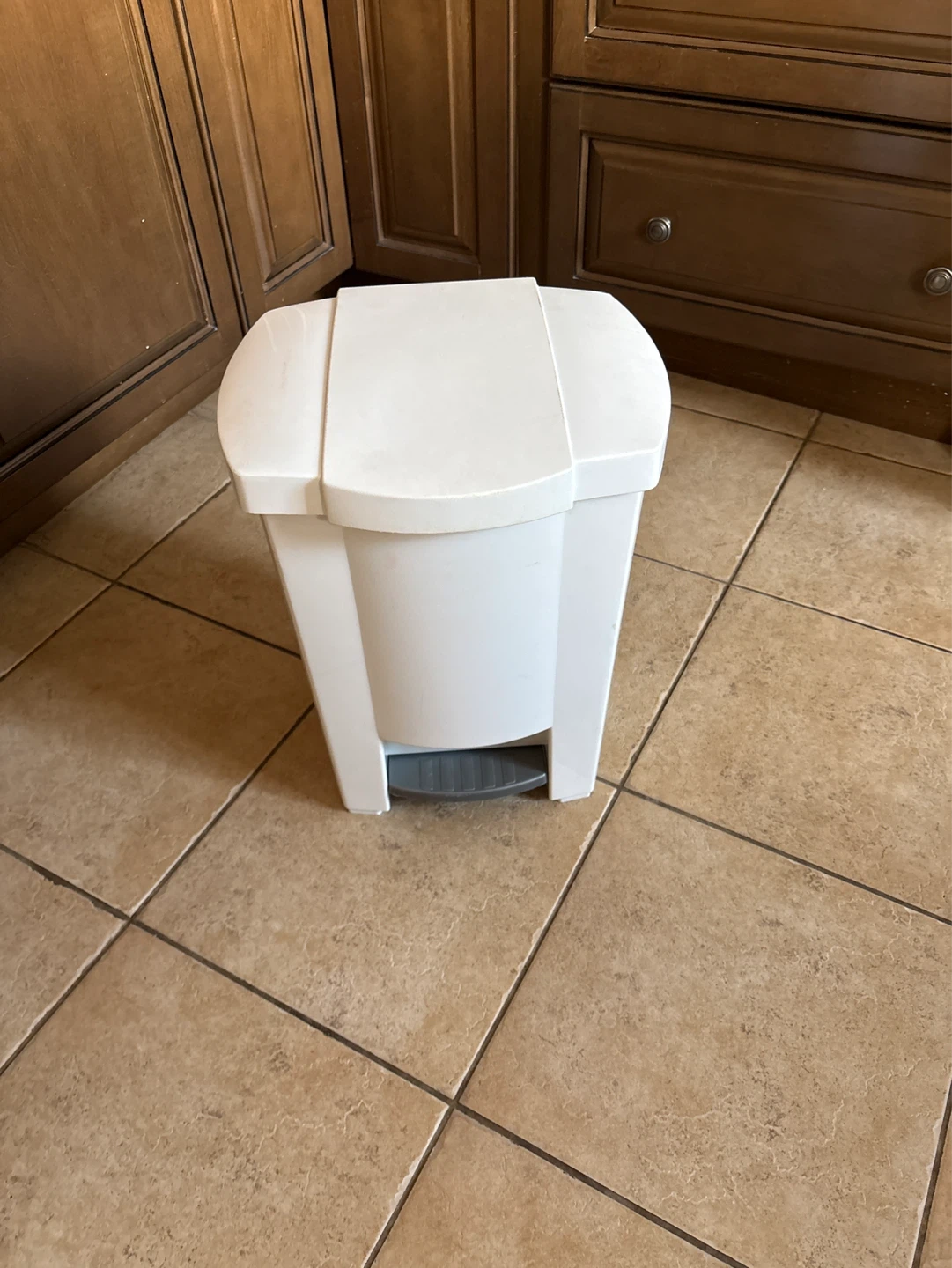 White Pedal Bin Trash Can