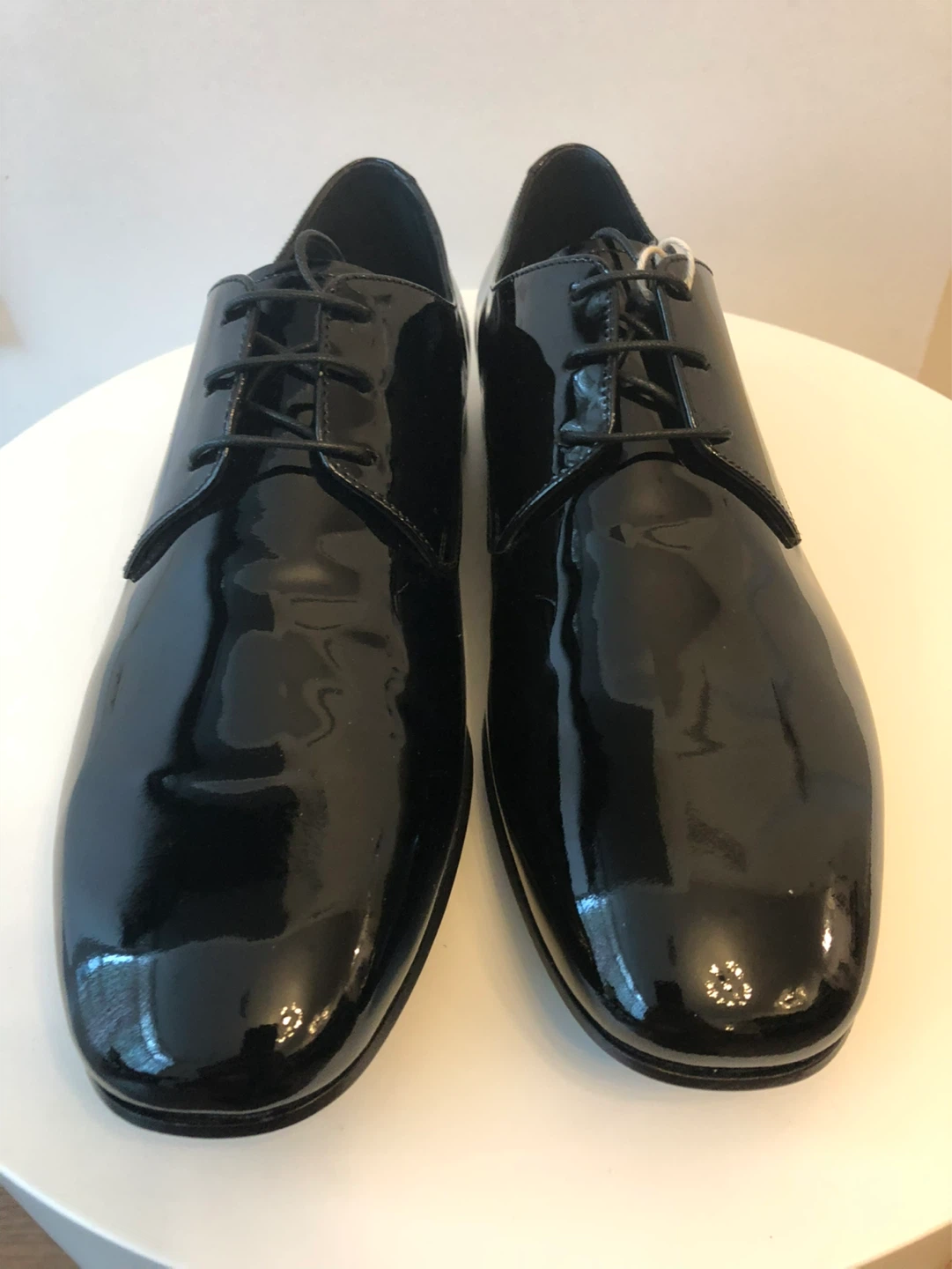 Brand new Ferragamo Black Patent Leather Oxford Shoes Size 6.5 - photo 3