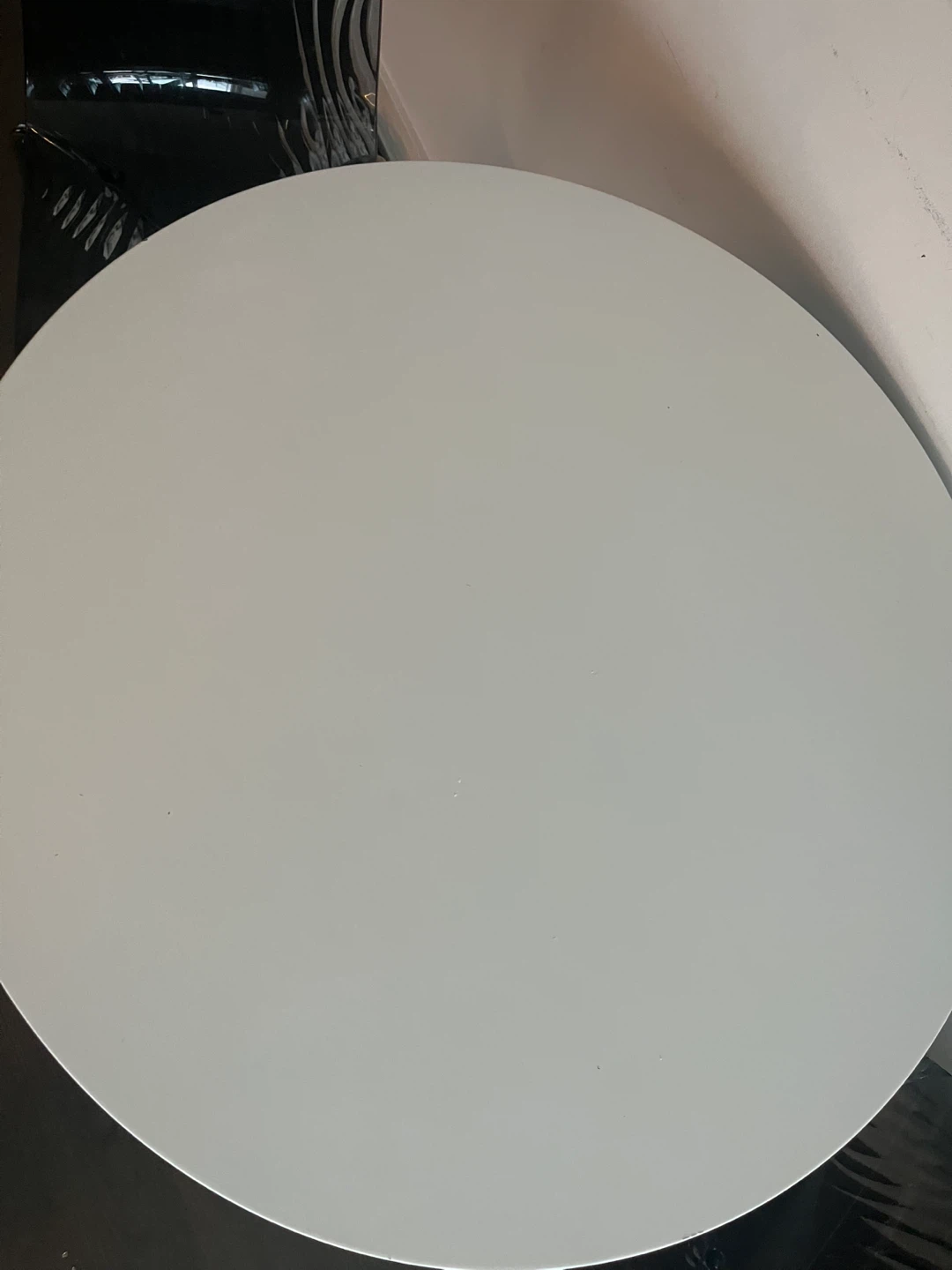 White Round Dining Table with chairs - photo 2