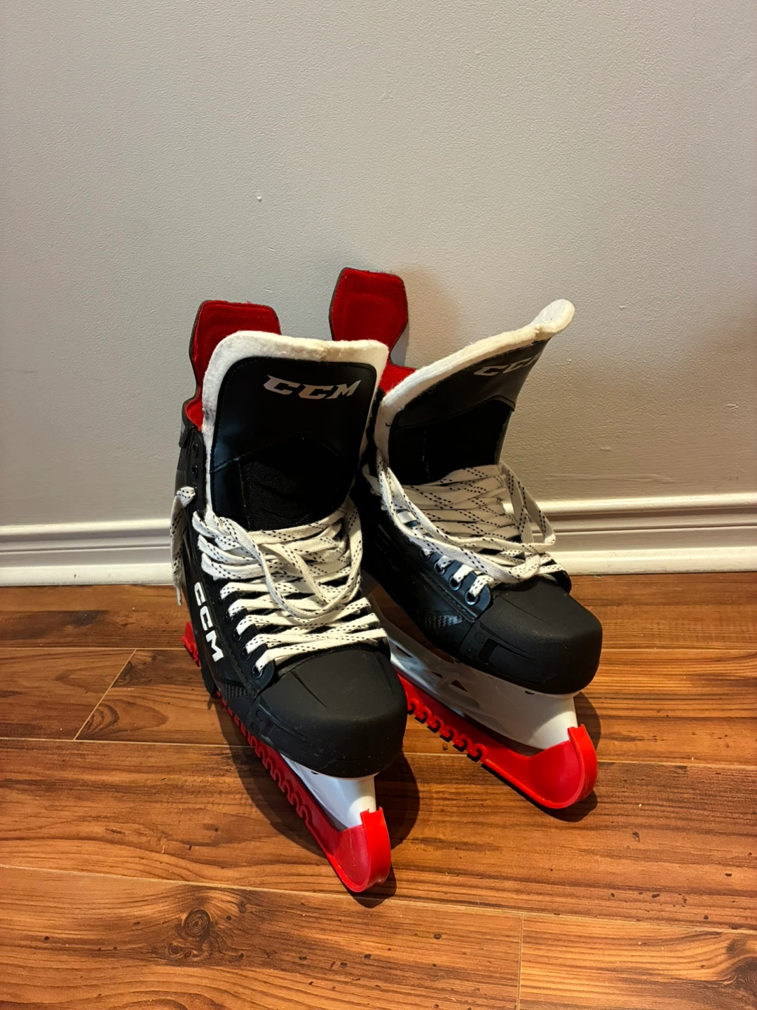 CCM JS 445 Senior Hockey Skates, Sizes12
