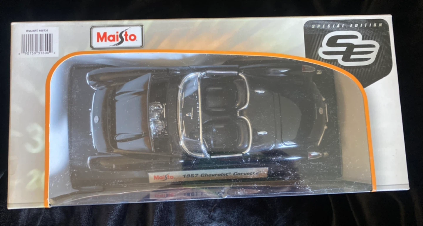 Maisto 1:18 Special Edition 1957 Chevrolet Corvette - Black - photo 2