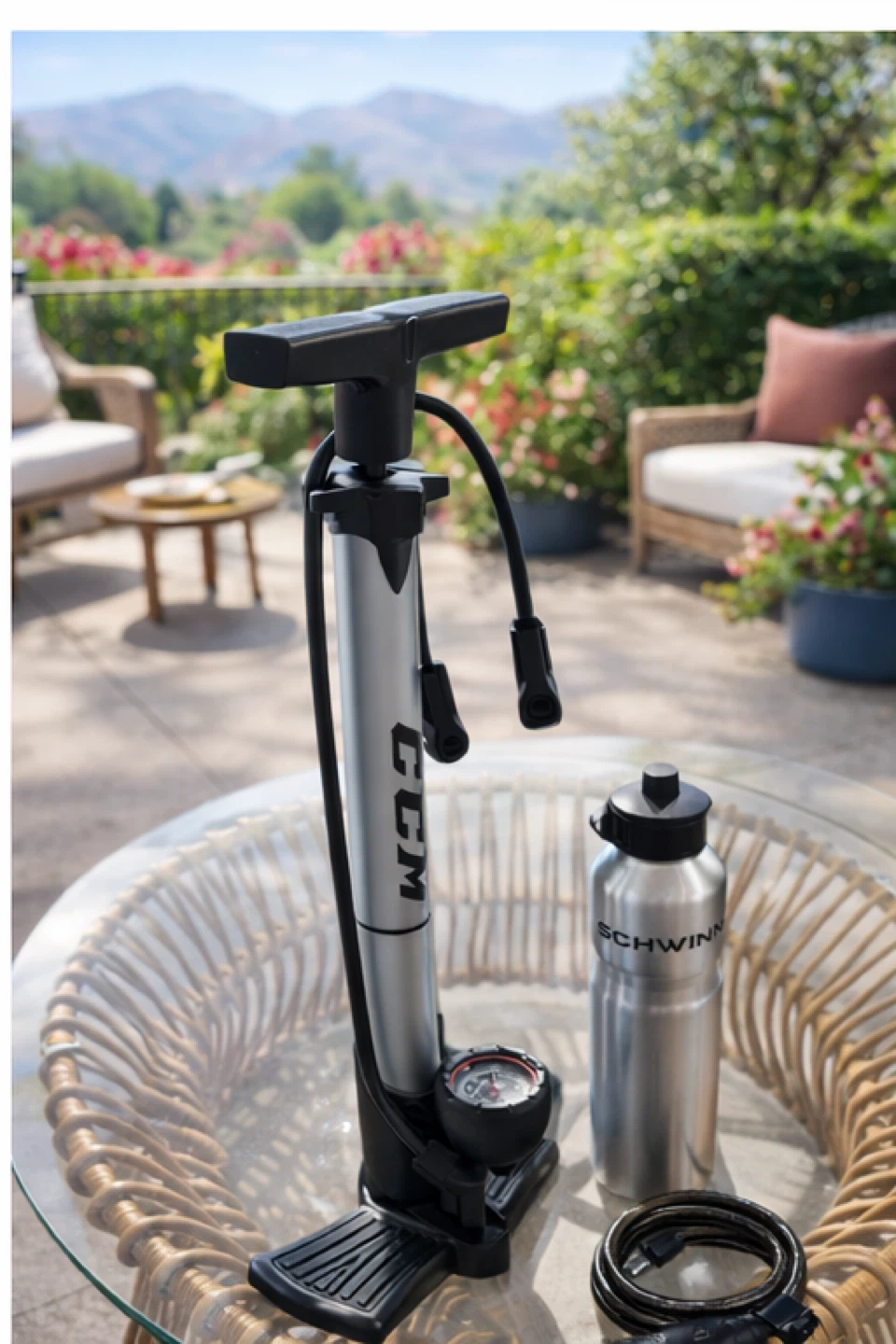 Bike Accessories bundle- CCM Air Pump, lock, Shwinn Water Bottle - photo 2