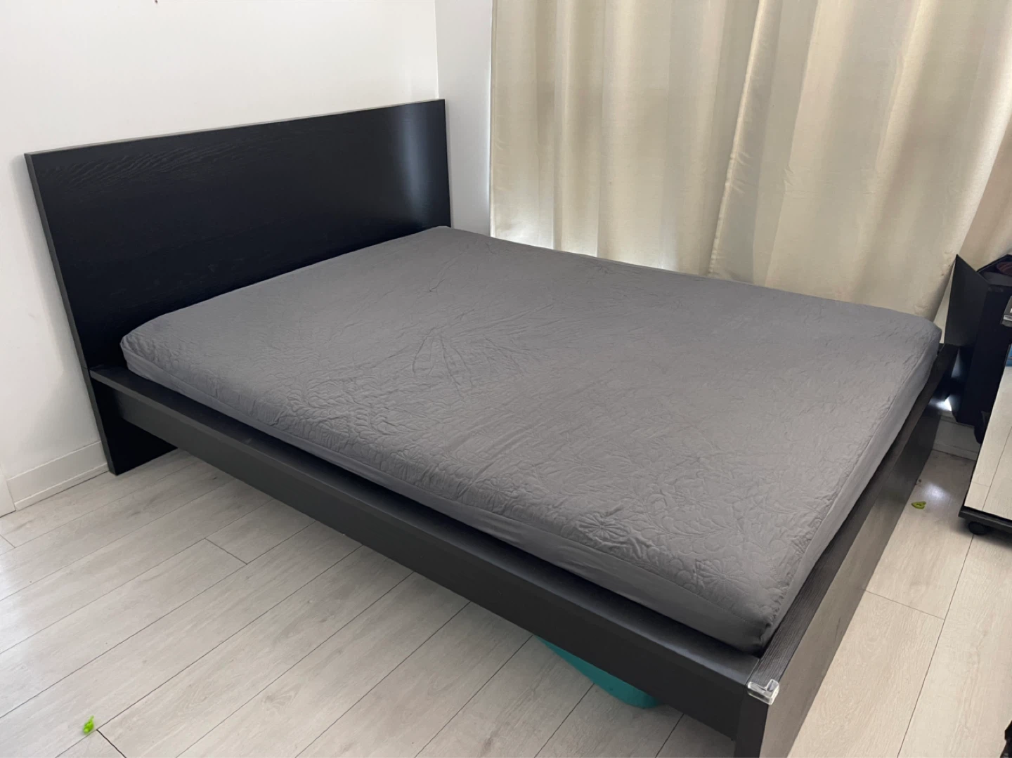 Queen size Black Modern Bed Frame