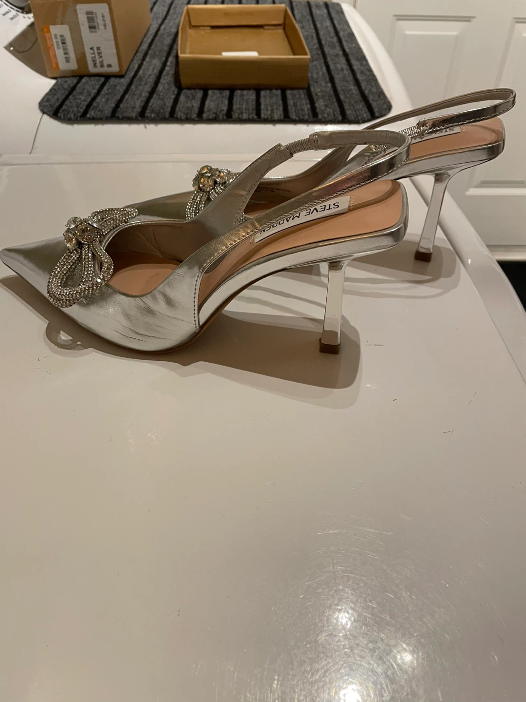 Steve Madden Silver Slingback Heels with Embellished Bow - photo 3