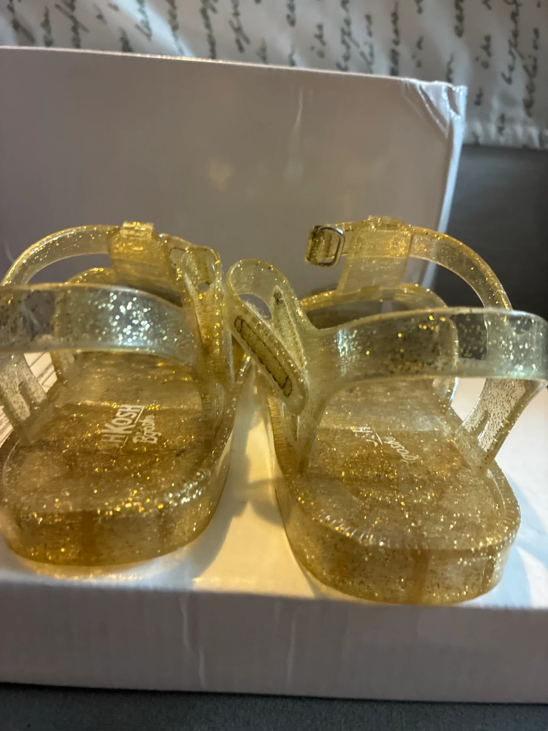 OshKosh B'gosh Gold Glitter Jelly SandalsaoE is 9 m - photo 4