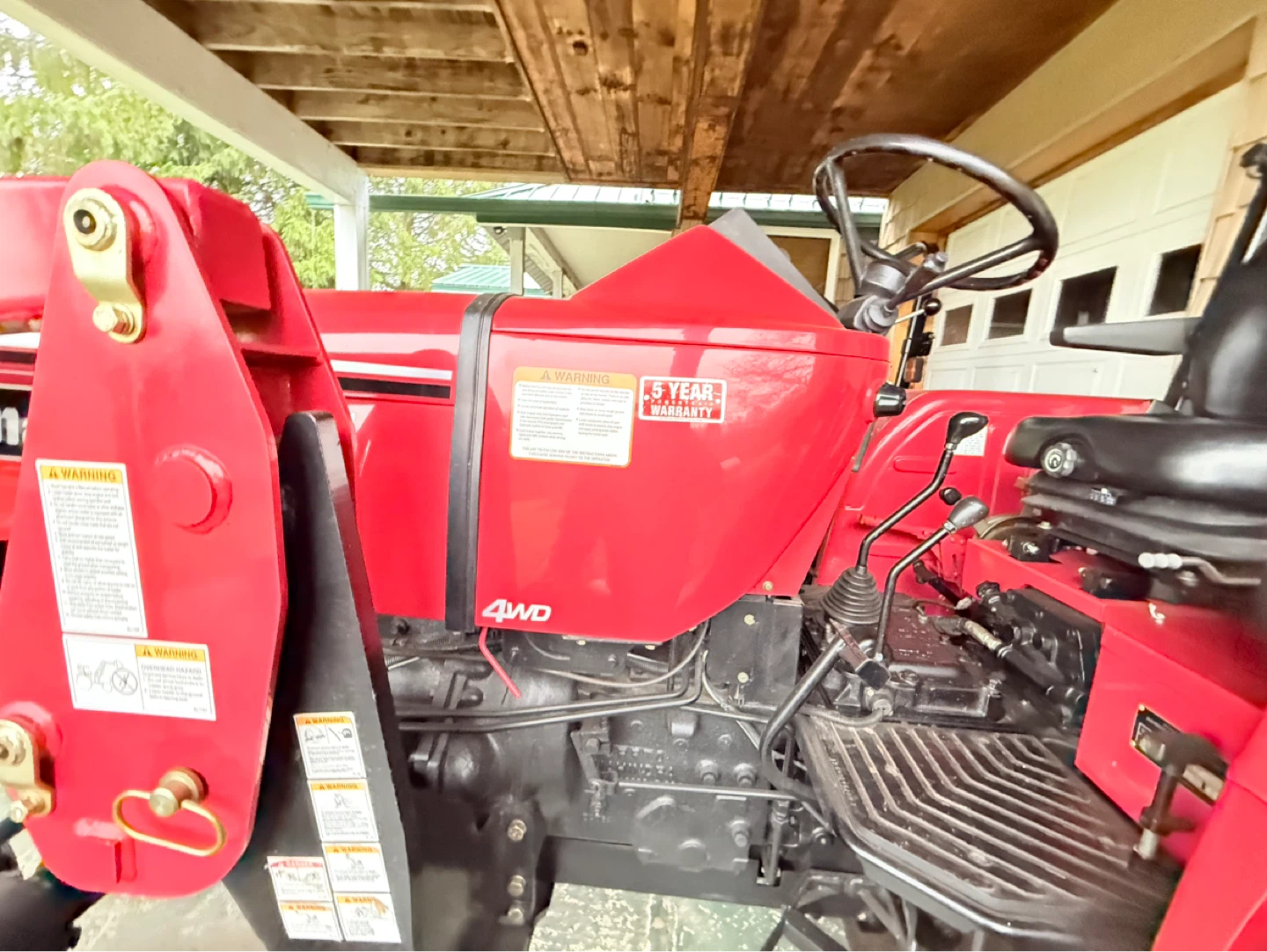 Mahindra 4025 Tractor with Loader