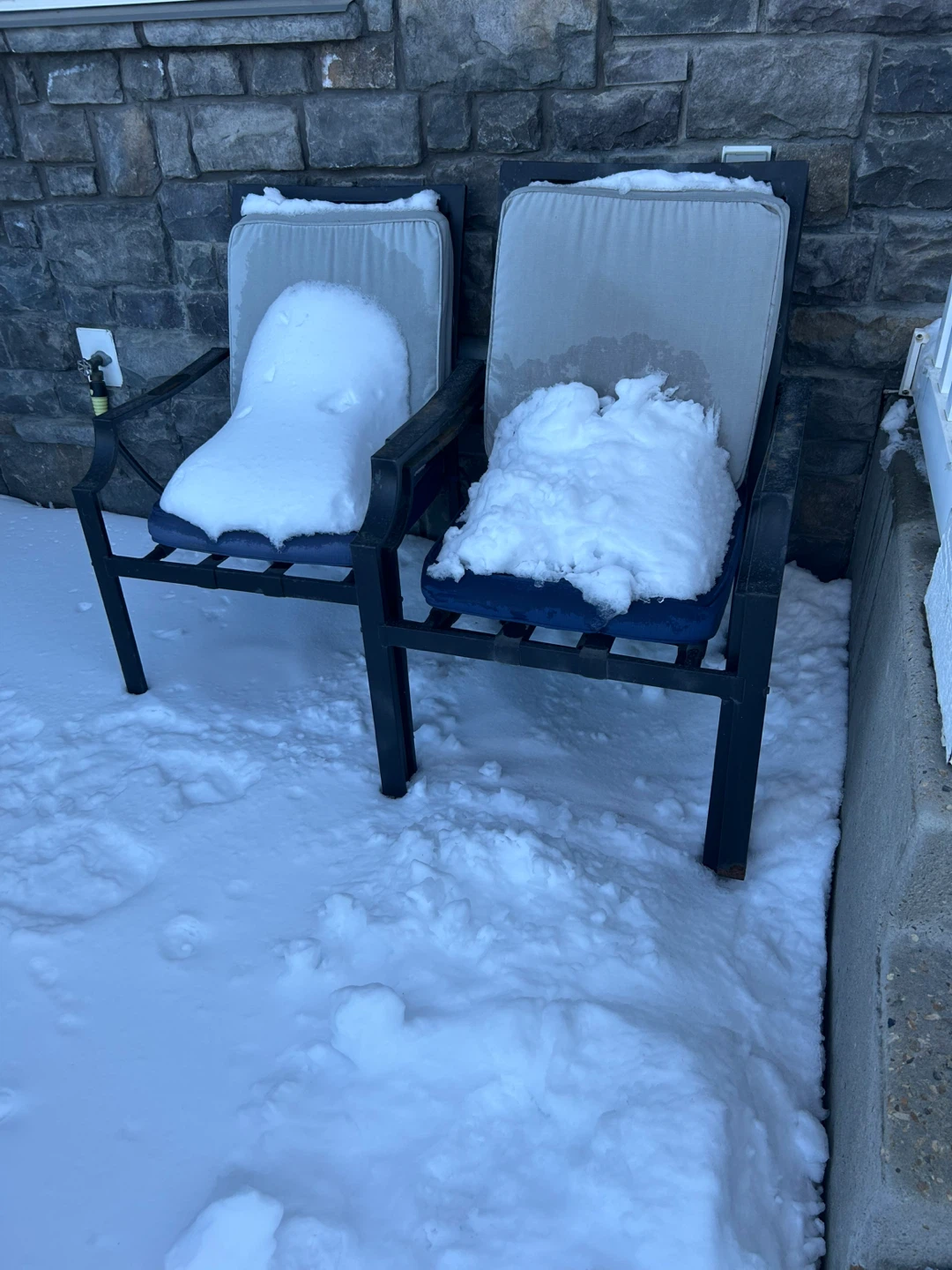 Patio furniture - photo 2