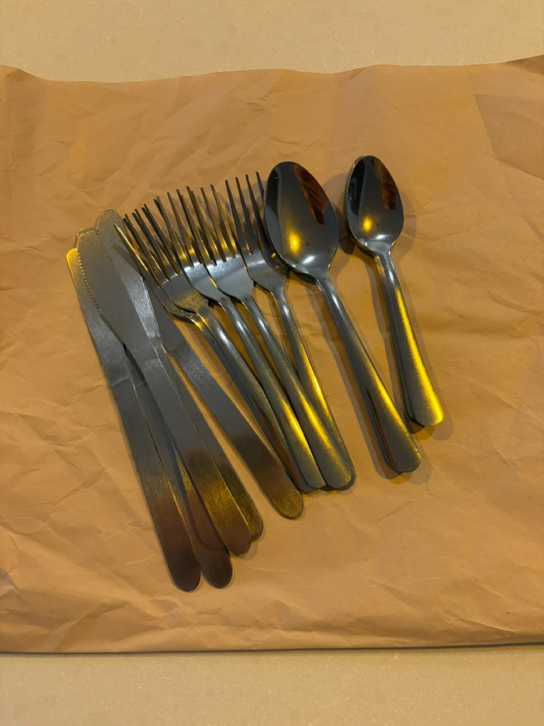 Stainless Steel Cutlery Set - 6 Knives, 5 Forks, 5 Spoons