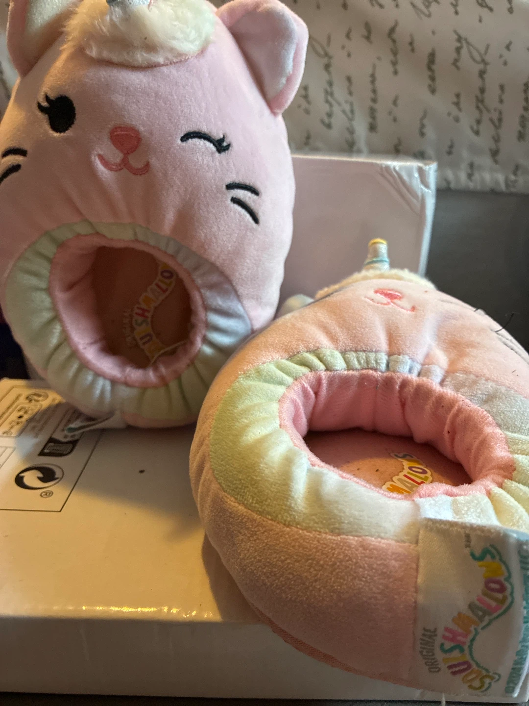 Squishmallows Pink Narwhal Slippers Size 9-10 - photo 3