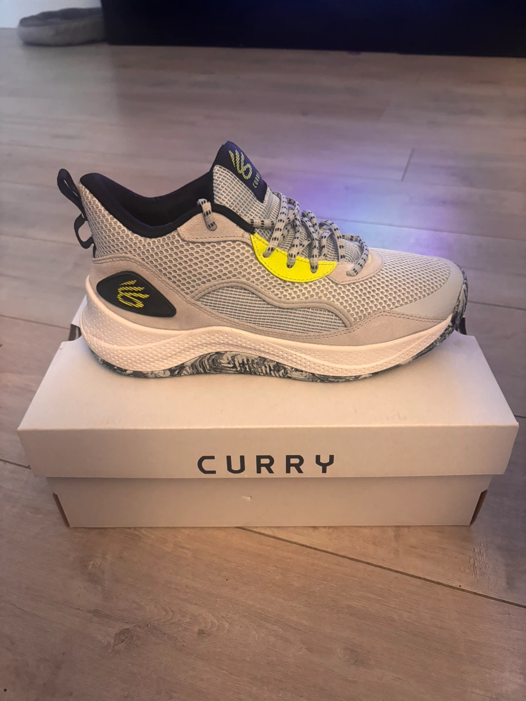 Under Armour Curry 3Z5 24 SE Men's Basketball Shoes Size 8.5