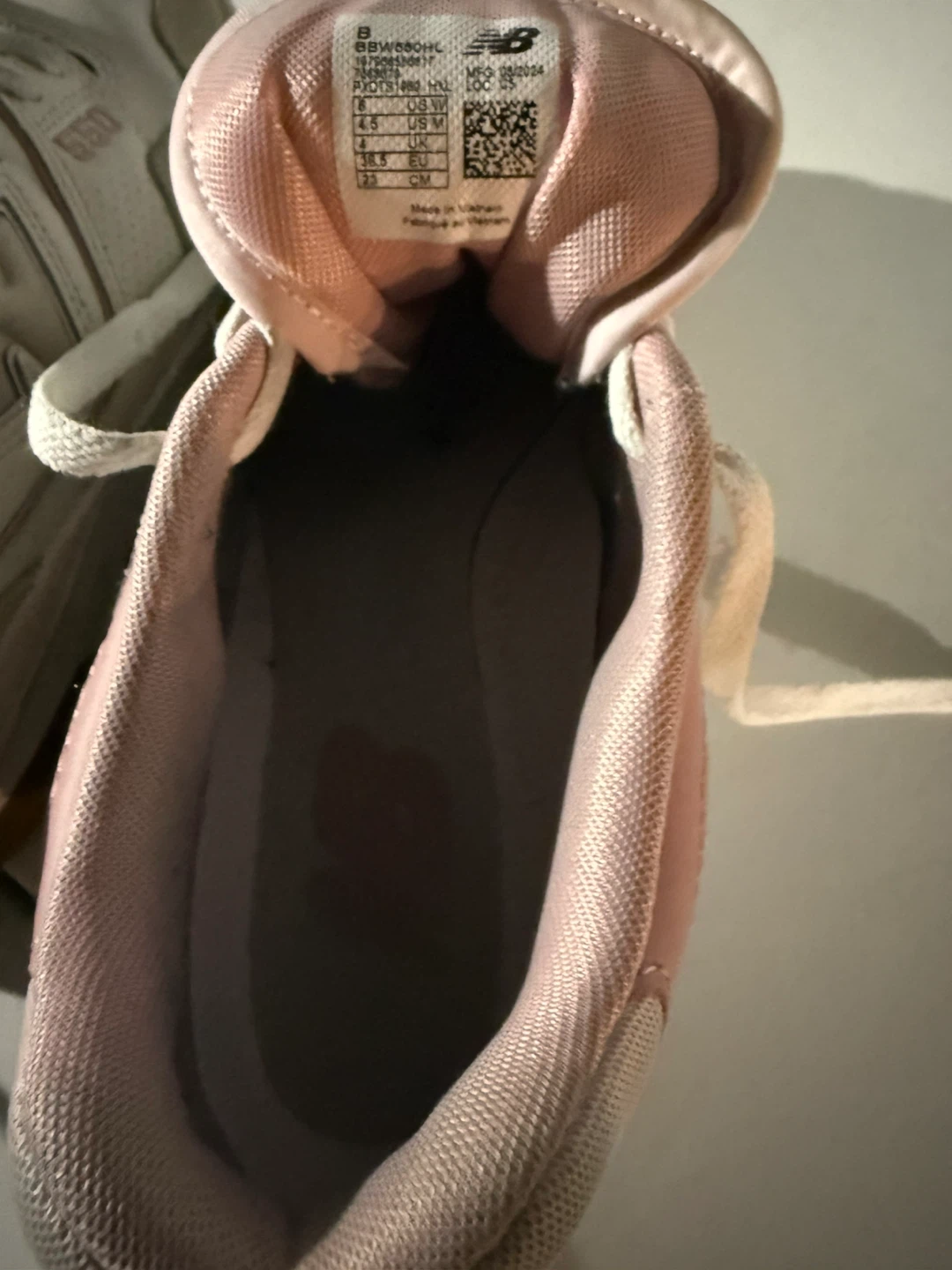 New Balance 550 Sneakers White Pink Size 6.5 Women's - photo 5