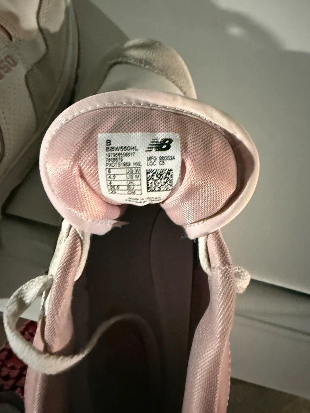 New Balance 550 Sneakers White Pink Size 6.5 Women's - photo 4