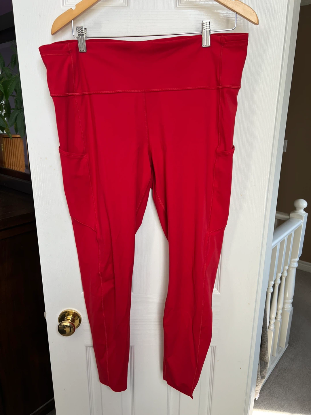 Size 16 Lululemon leggings with pockets