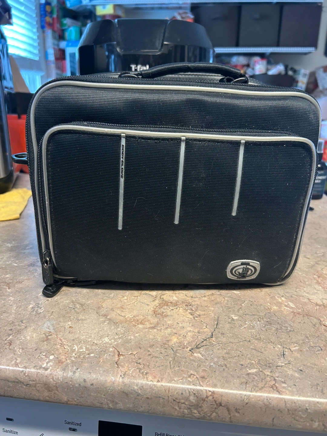 Dynex Portable DVD Player with Case - photo 3