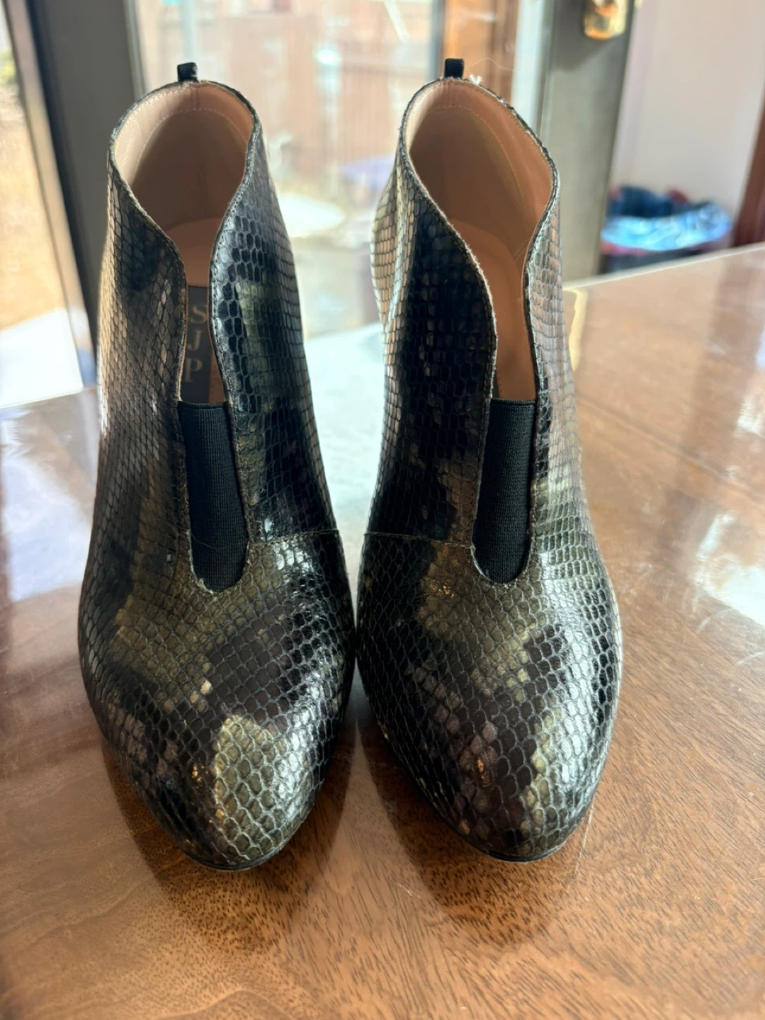 Sarah Jessica Parker (SJP) heels