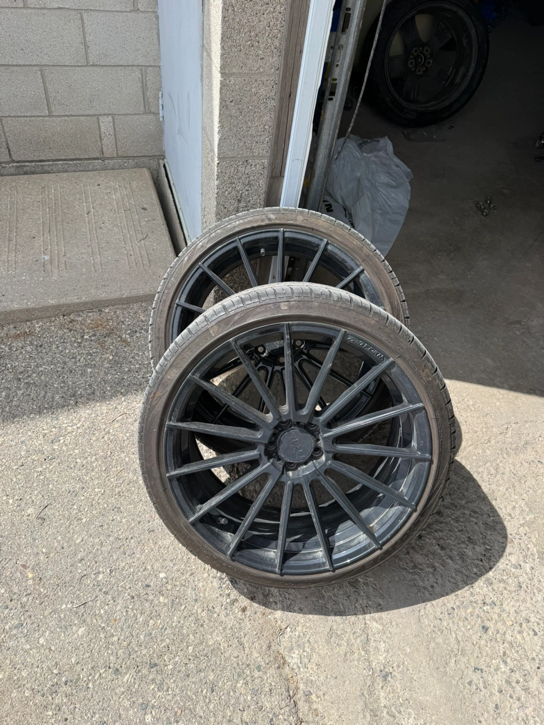 Set of 4 Black 20-inch Wheels and Tires - photo 3