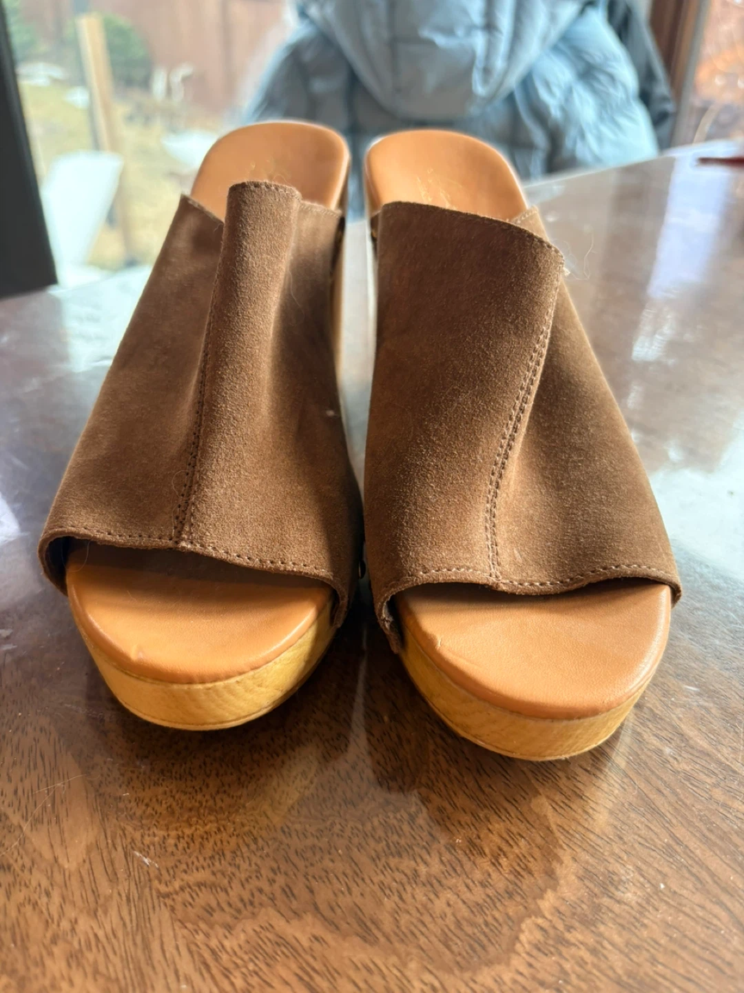 Heeled clogs