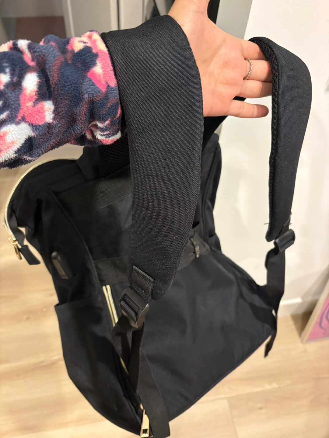 DIWAS Black Insulated and laptop Backpack - photo 3