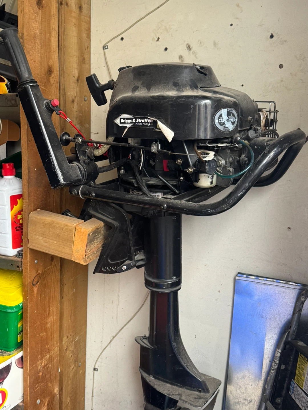Briggs & Stratton 5 HP Outboard Motor - photo 2