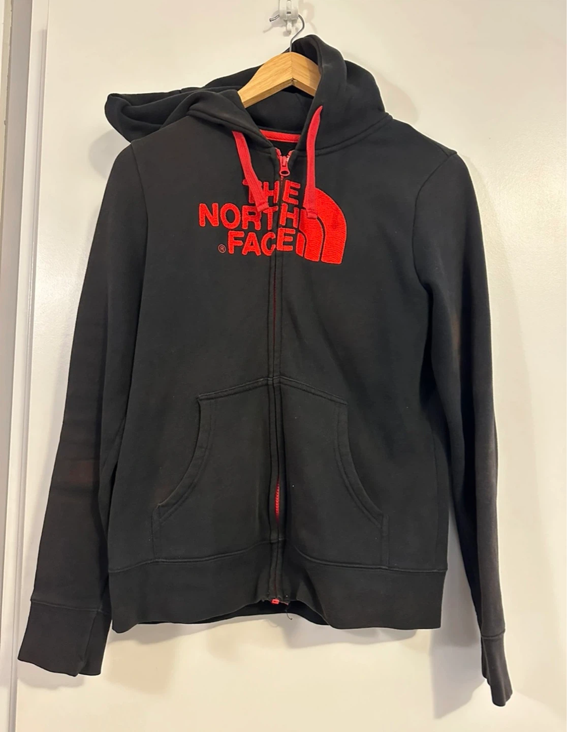 The North Face Women's Black Zip-Up Hoodie Size M
