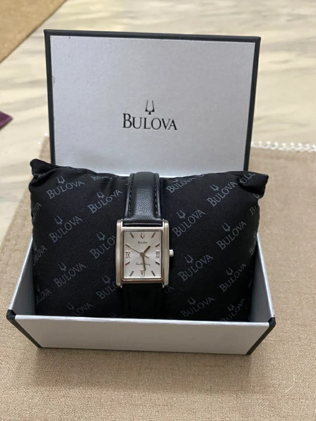 Bulova Rectangular Watch - photo 2