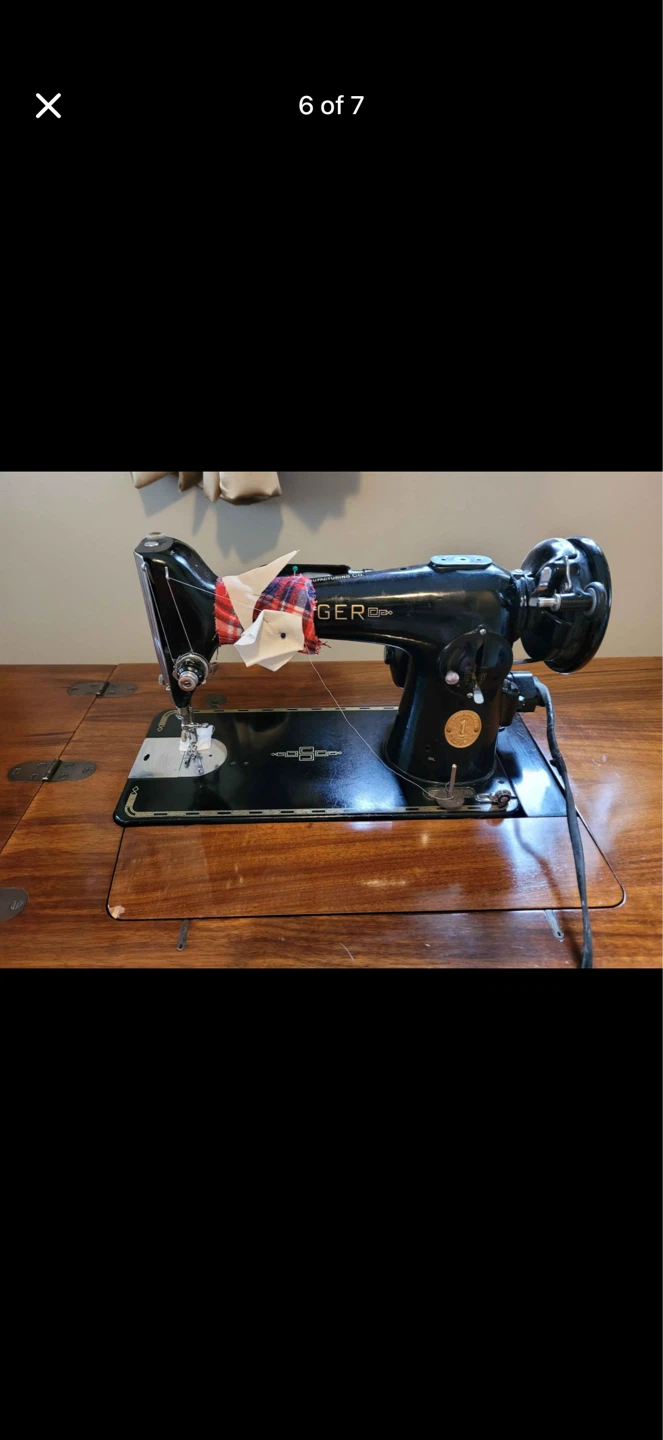 Singer Sewing Machine with Cabinet and Accessories - photo 2